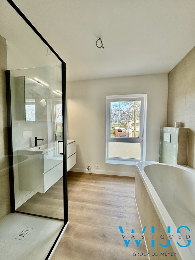 Volledig gerenoveerde TOPwoning te koop in Ertvelde ! 