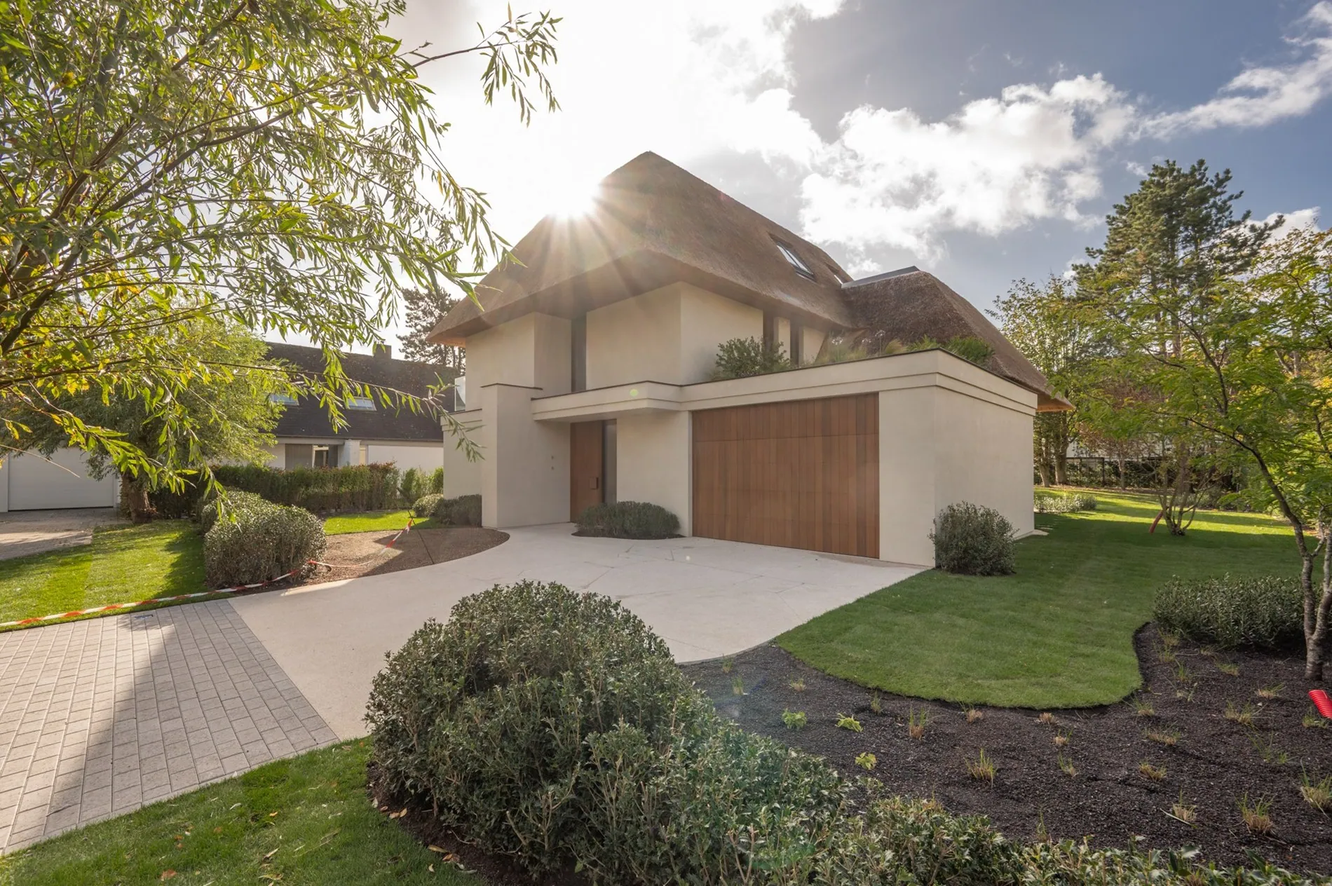  Prachtige nieuwbouwvilla met hoogwaardige afwerking gelegen in een doodlopende straat in de nabijheid van Knokke