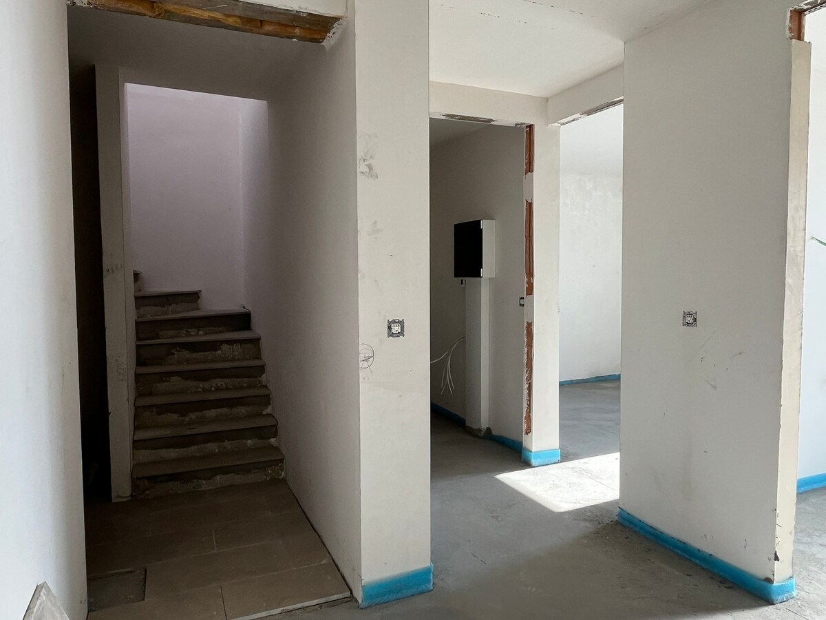 Casco+ appartement. Uniek uitzicht ! 2 slaapk., 3de verdiep. Lift. Verkoop met REGISTRATIE (geen BTW) ! 