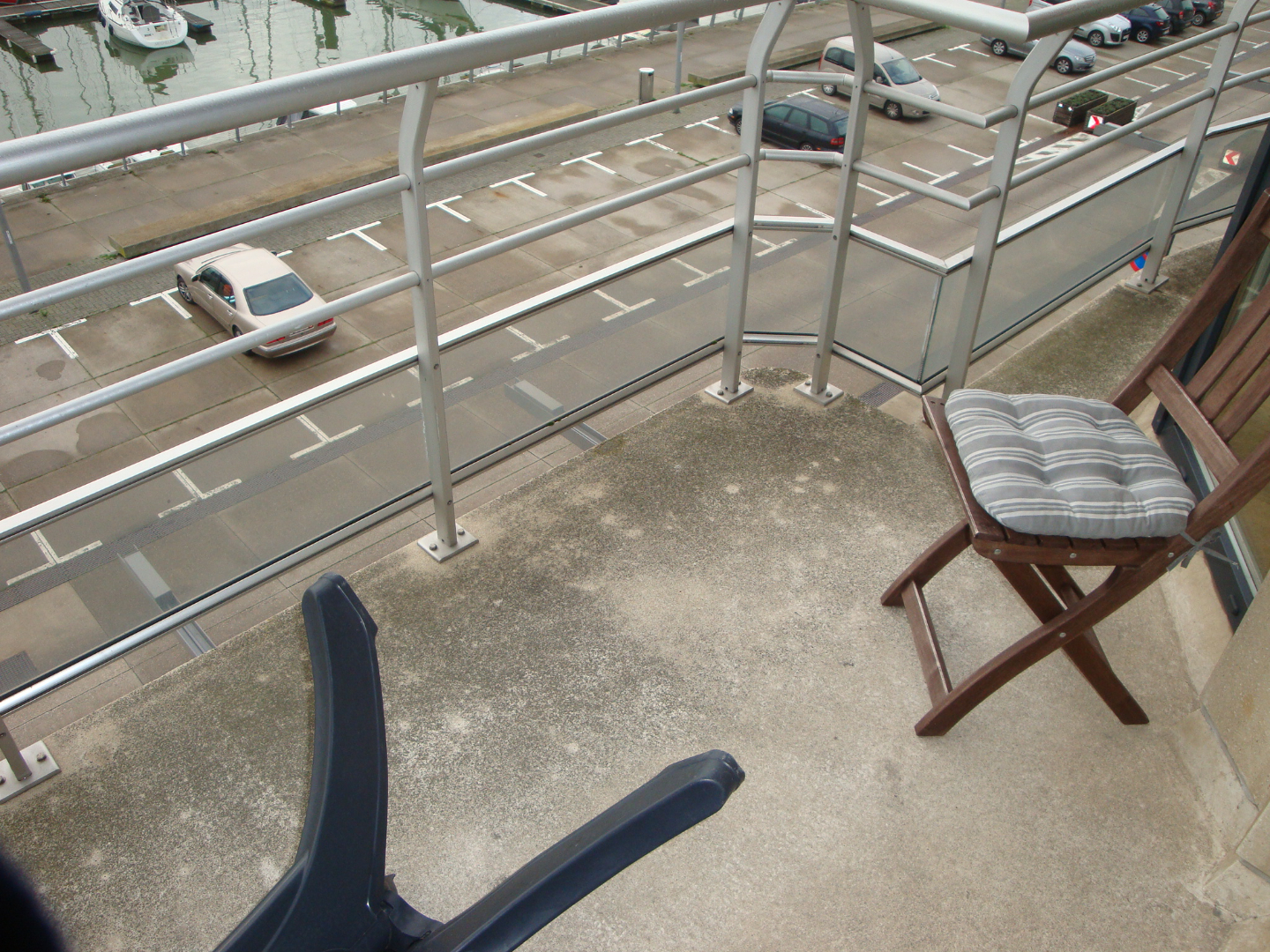 2 slaapkamer appartement met zicht op jachthaven. 