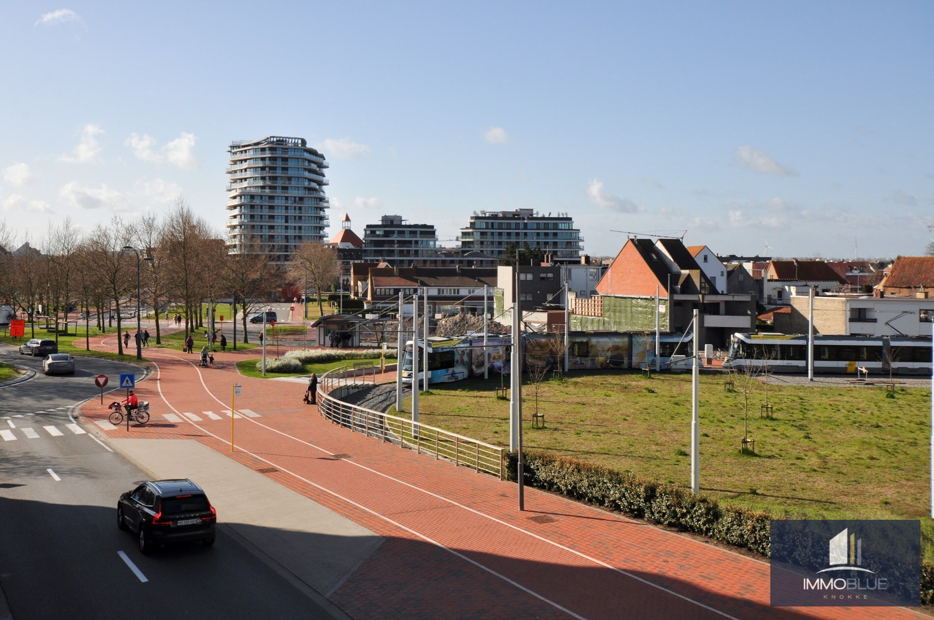 Appartement met gevelbreedte van ongeveer 5,2 meter en een ruim zonnig terras. 