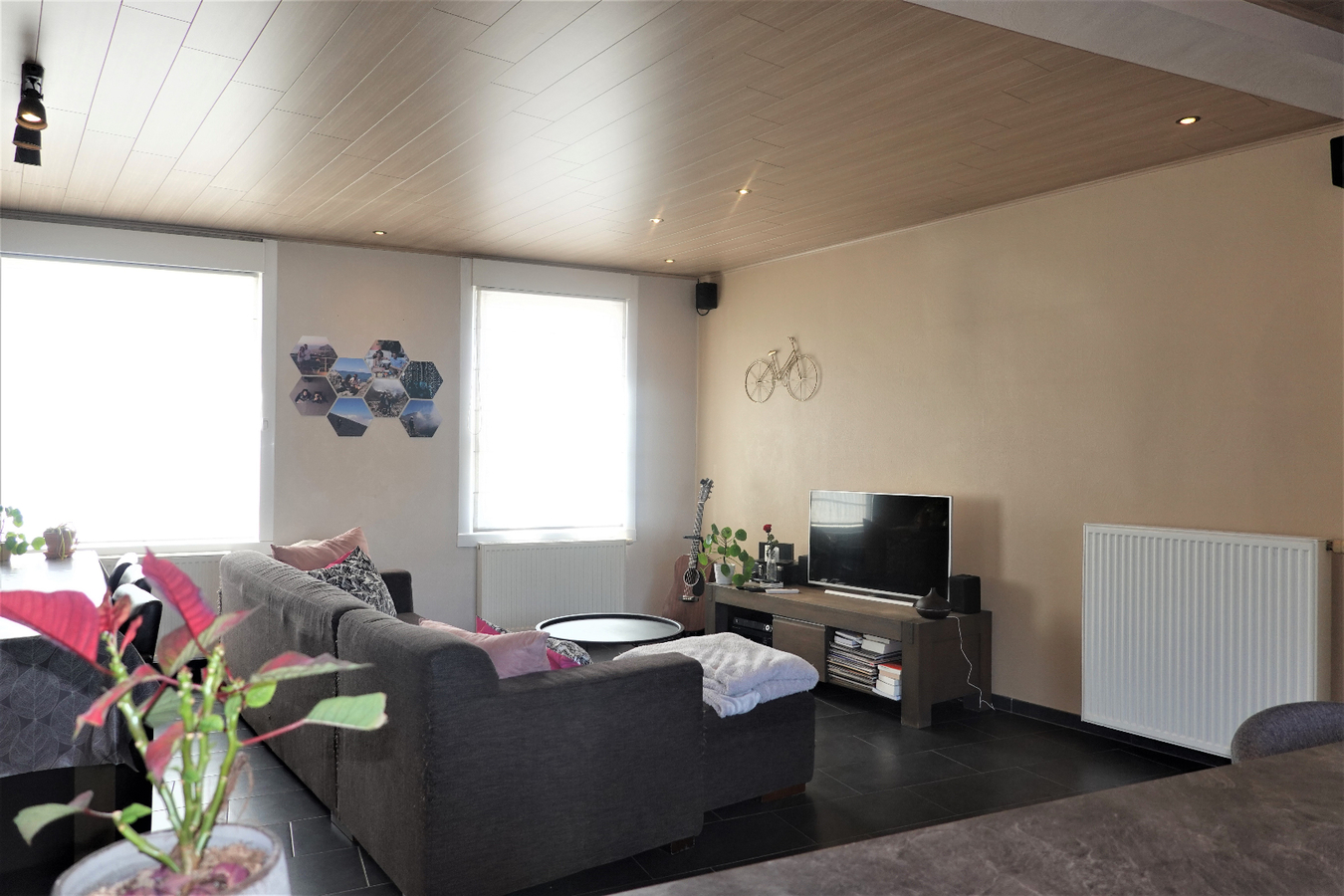 Knusse woning met grote tuin 