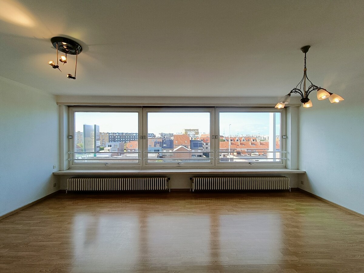 Ruim 2-slaapkamerappartement met groot terras en garage-optie te Zeebrugge. 