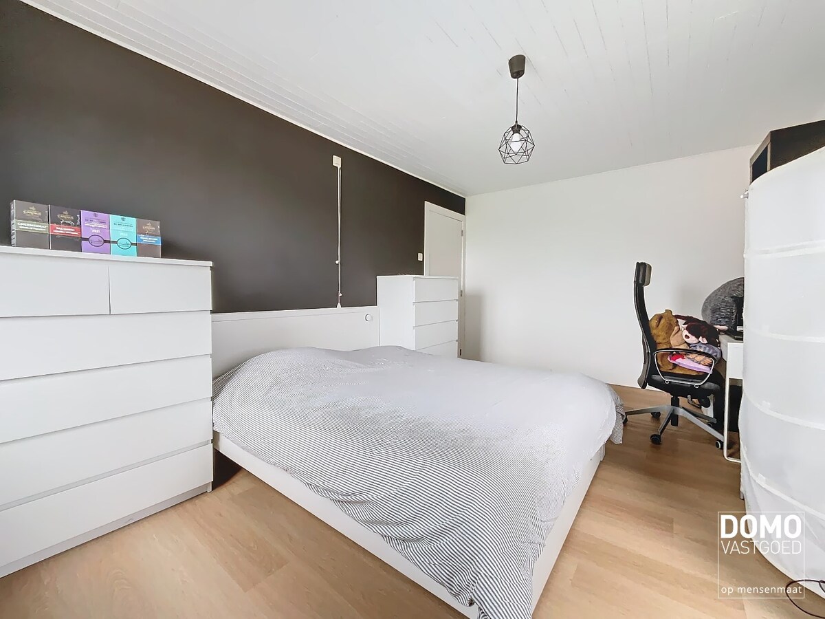 RUIME WONING MET TUIN EN 3 SLAAPKAMERS IN HERK-DE-STAD 