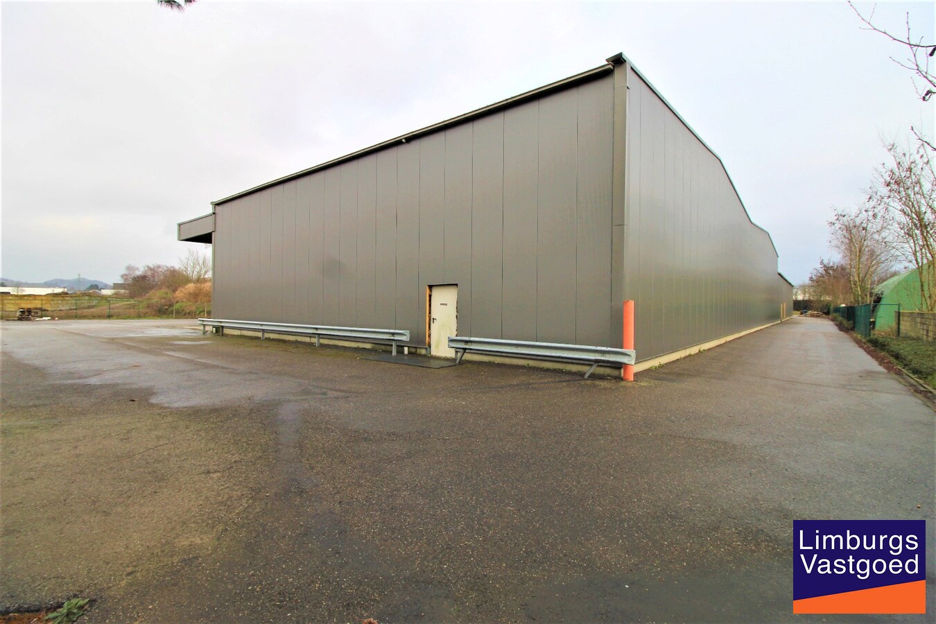DE BEER - KMO UNITS - v.a. 110 m² tot 478 m² - Nabij E 313 