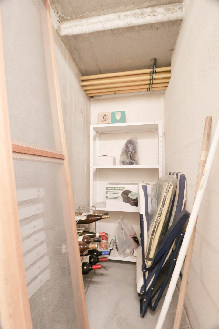 Mooie instapklare studio met zeezicht 