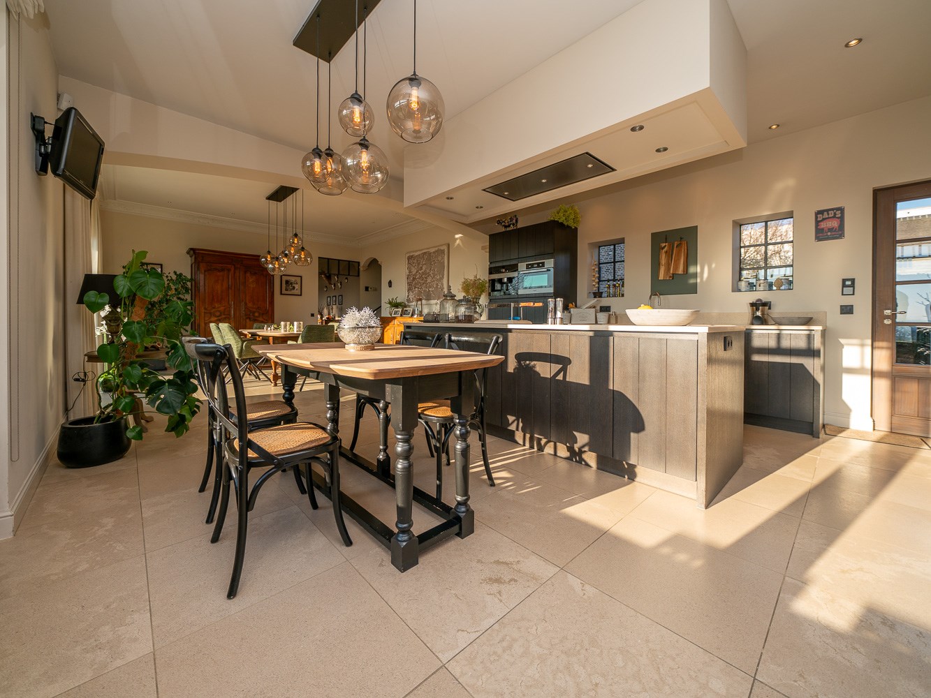 Unieke landelijke villa met zwembad en zicht op Pedevallei 