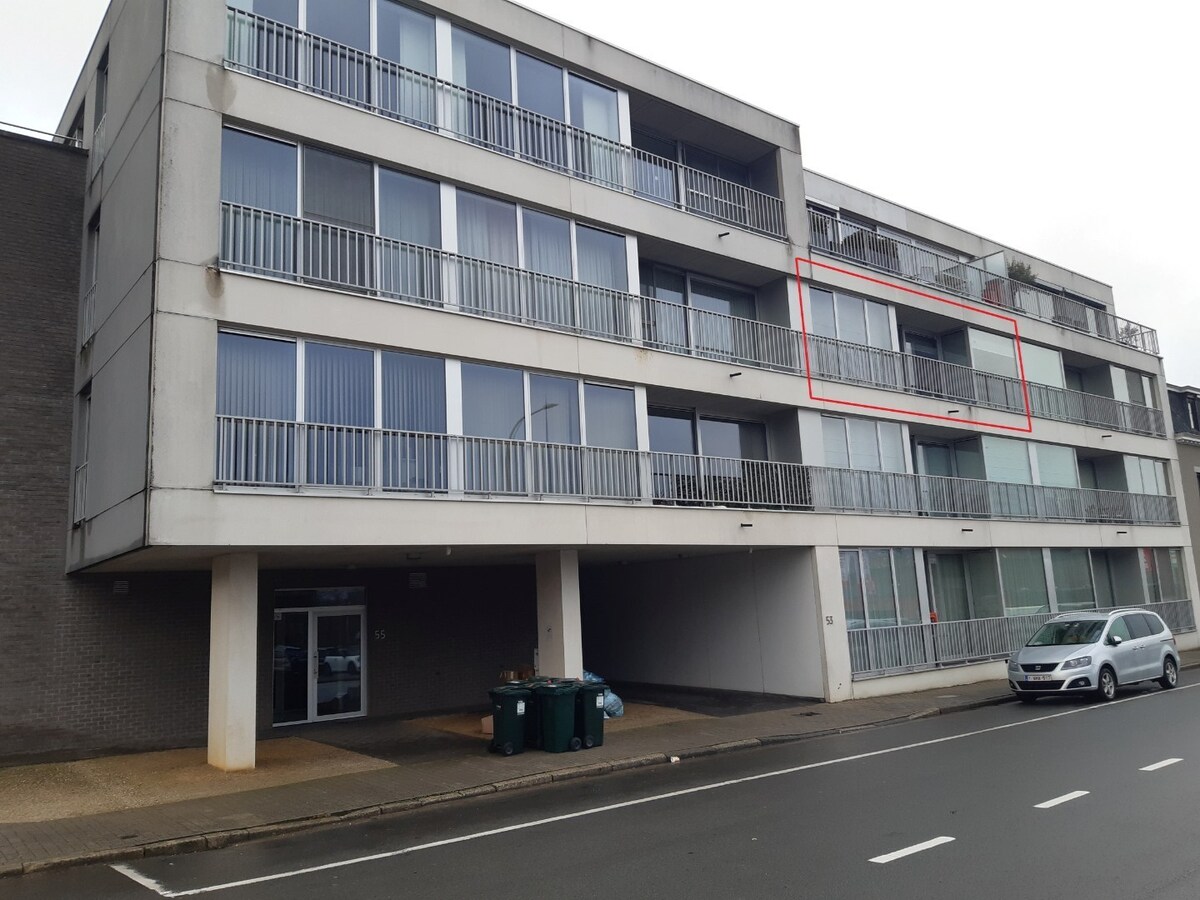 Ruim appartement met 2 terrassen. 