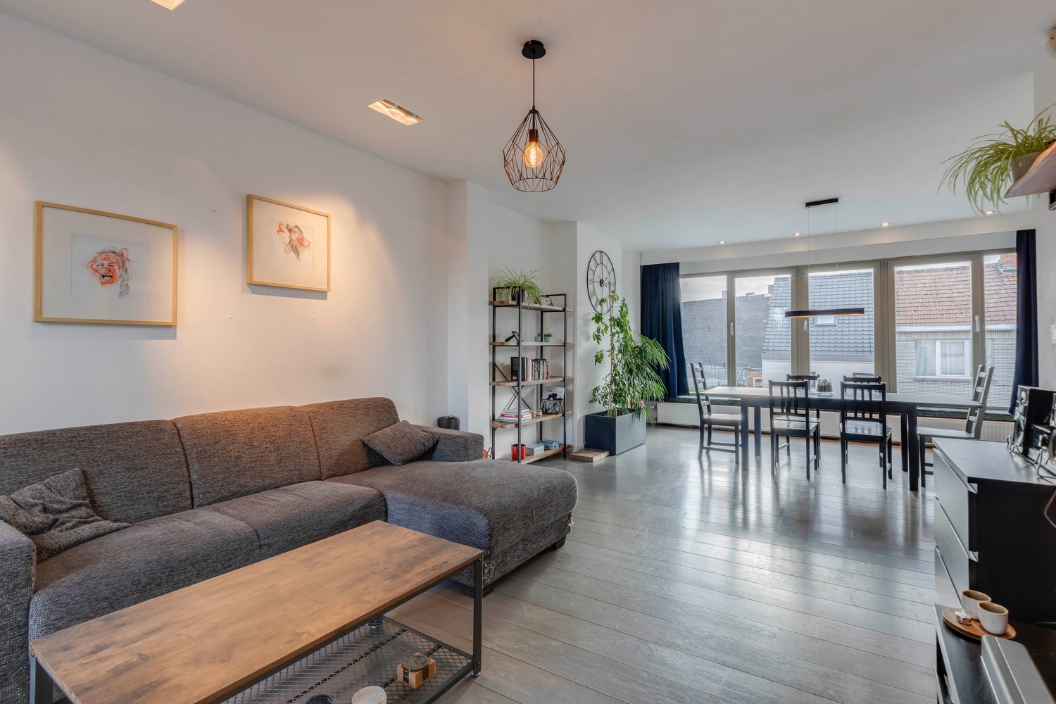 Lichtrijk en ruim duplexappartement met fantastisch terras 