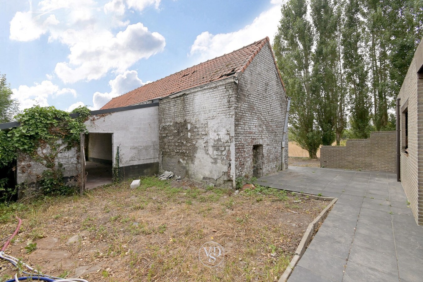 Renovatieproject met bijgebouwen 
