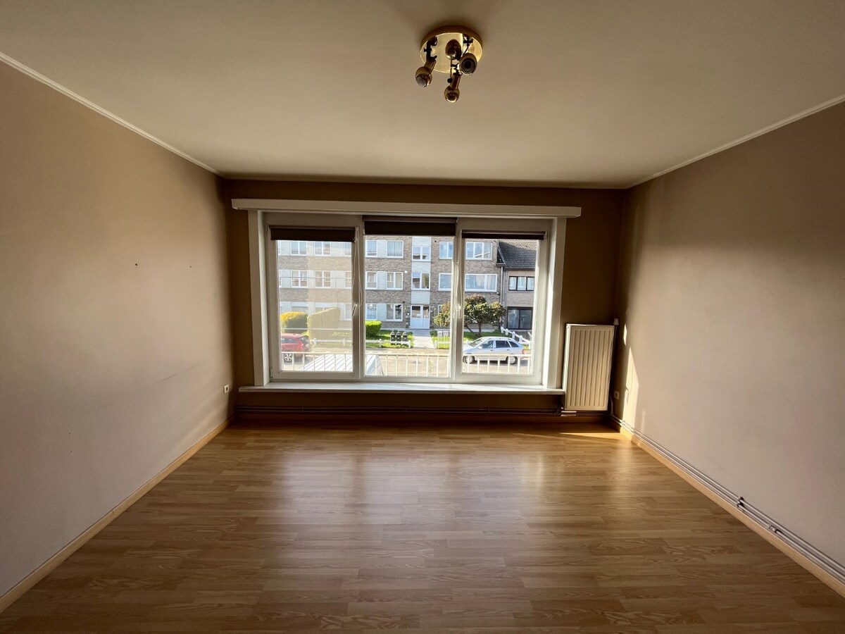 Ruim 2-slp-appartement met garage 