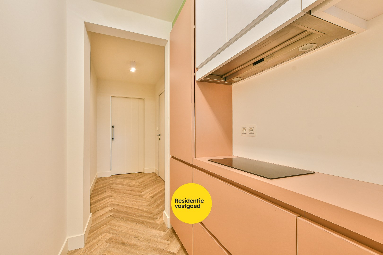 Volledig vernieuwd appartement te koop - achterkant zeedijk Wenduine! 