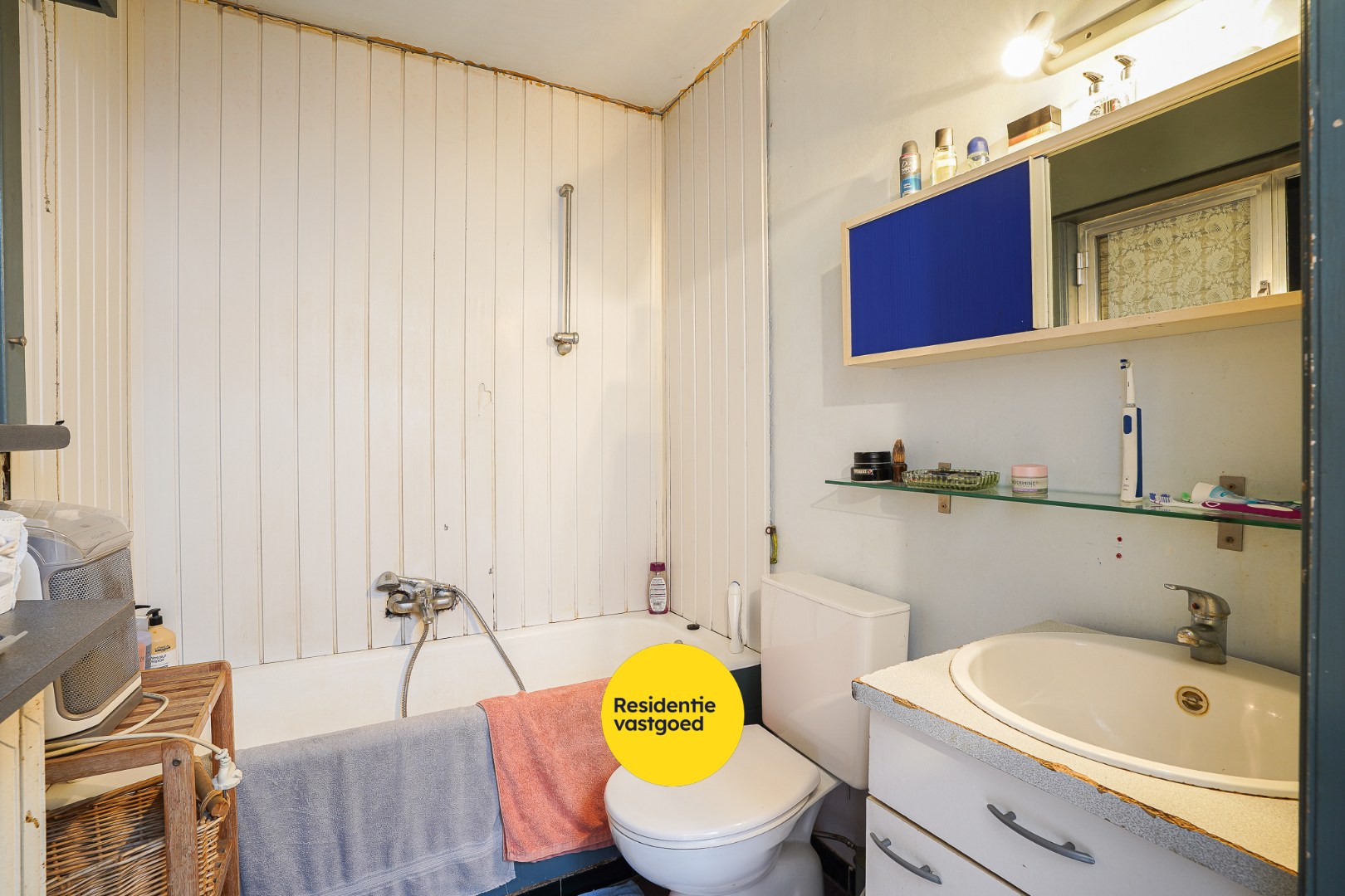 Handelswoning op topligging te Aartrijke 