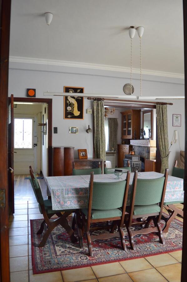 Te renoveren woning met loods en weide op 7.327m² te Zele 