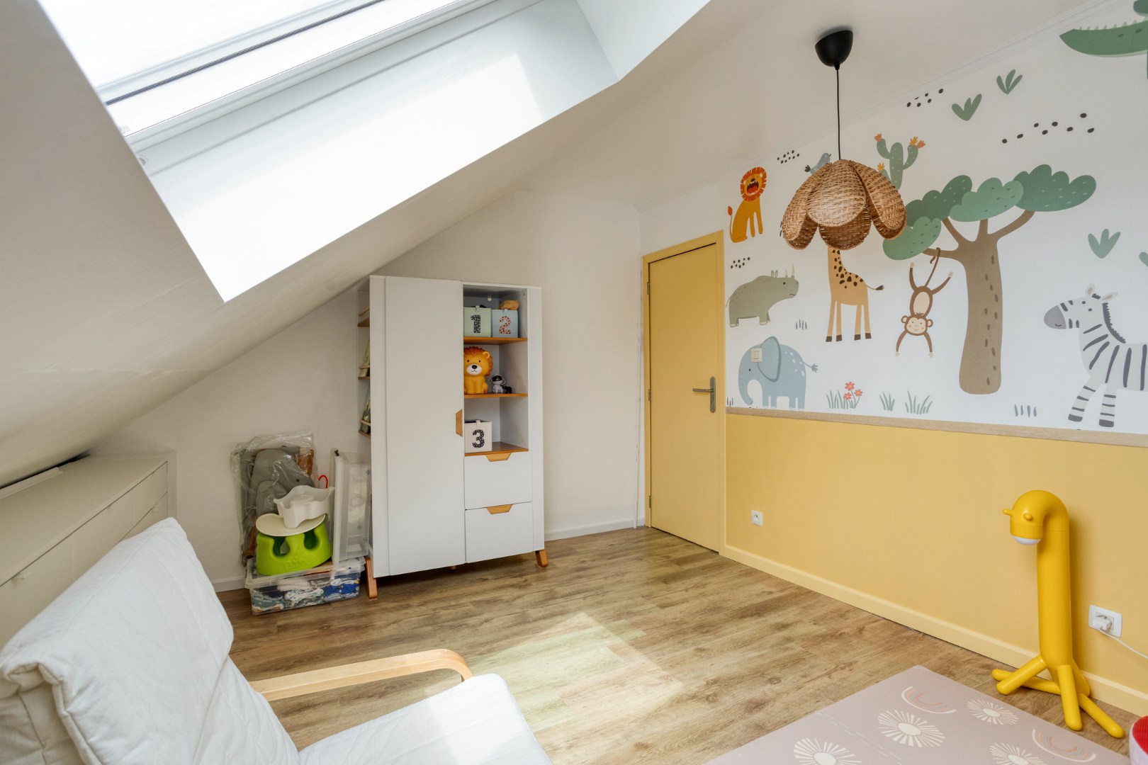 Zeer rustig gelegen half open bebouwing met 4 slaapkamers en ruime tuin in Pellenberg - EPC 162 kwh/m2 