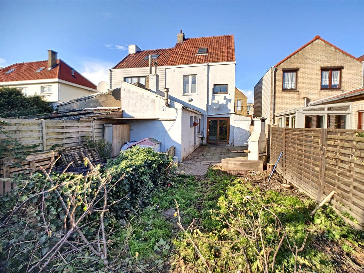 Te renoveren woning met tuin - Zeebrugge 