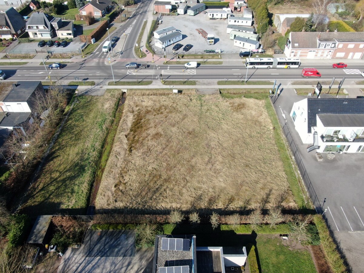 Projectgrond voor een totaal van 2.300 m² op een zichtlocatie te Schilde 