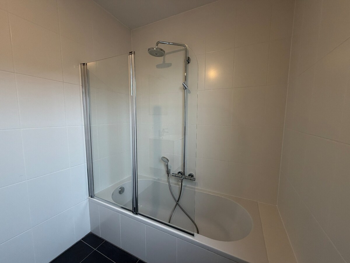 1-slpk appartement met terras en garage. 