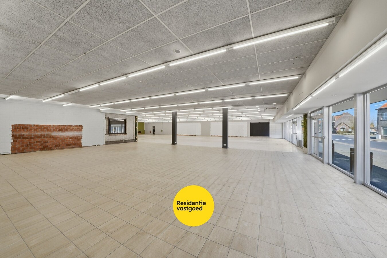 Te huur showroom - Aartrijke