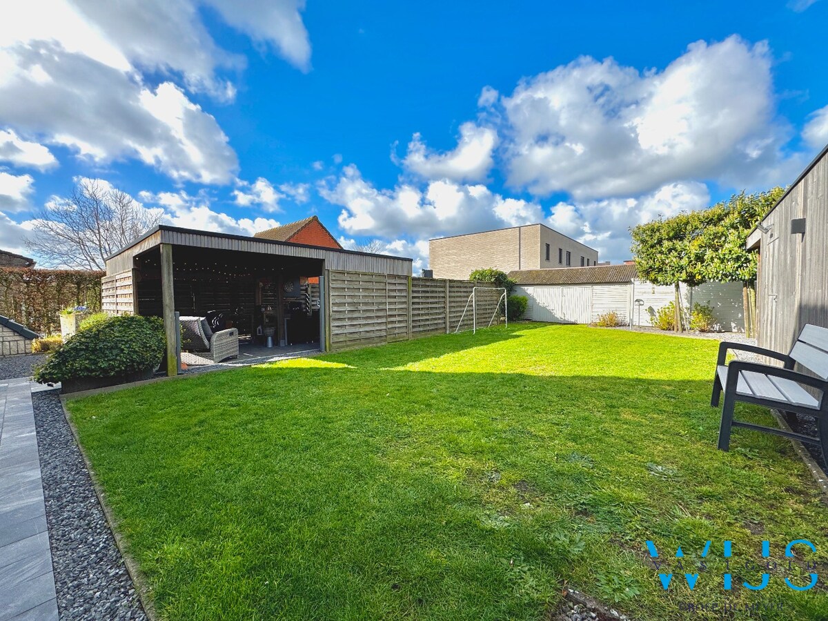 Instapklare open bebouwing op topligging nabij centrum Assenede! 