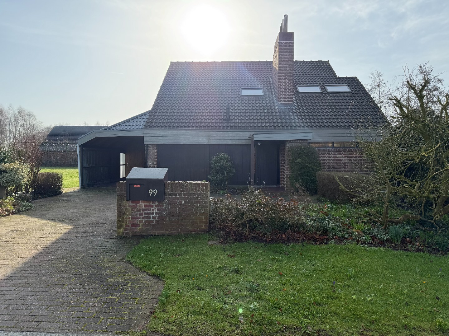 Ruime alleenstaande woning te huur met 3 slaapkamers, garage en tuin – Olmenlaan 99, Zulte 