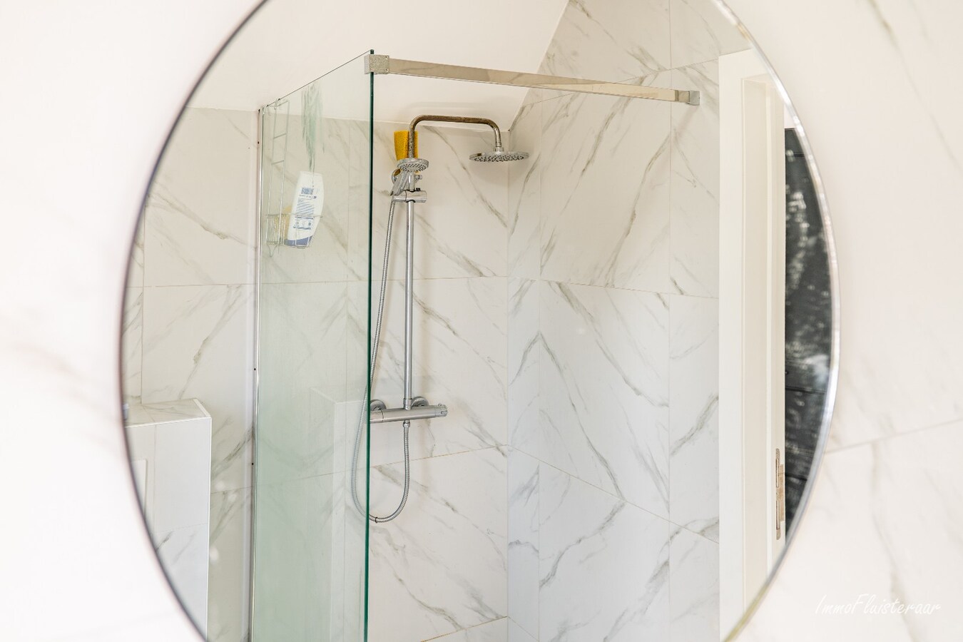 Veelzijdige woning met paardenstallen op ca. 2ha te Helchteren 