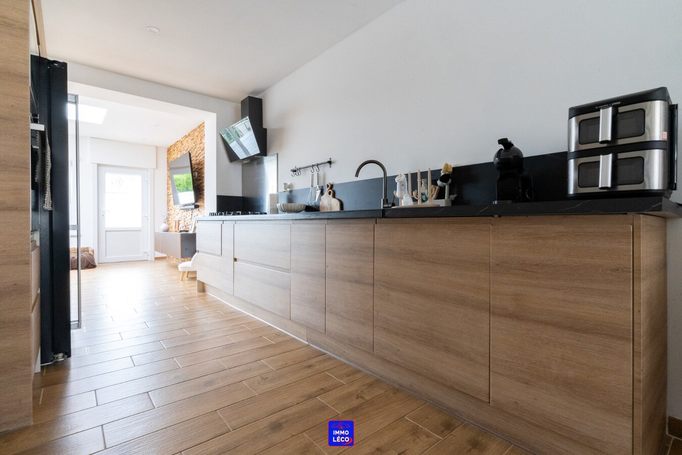 Maison entièrement rénovée avec jardin, garage 3 voitures, COUP DE COEUR ! 