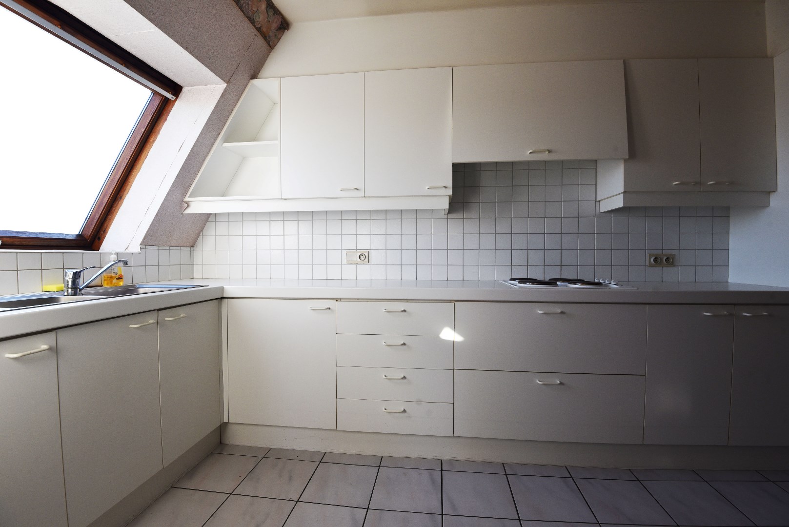 Op te frissen appartement met 2 slpks nabij centrum Maldegem 