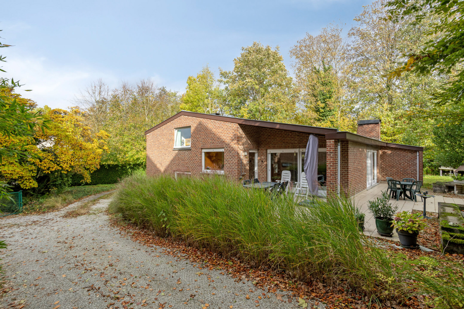WONING met 3 slaapkamers en garage op 1.465 m² – 1640 SINT-GENESIUS-RODE 