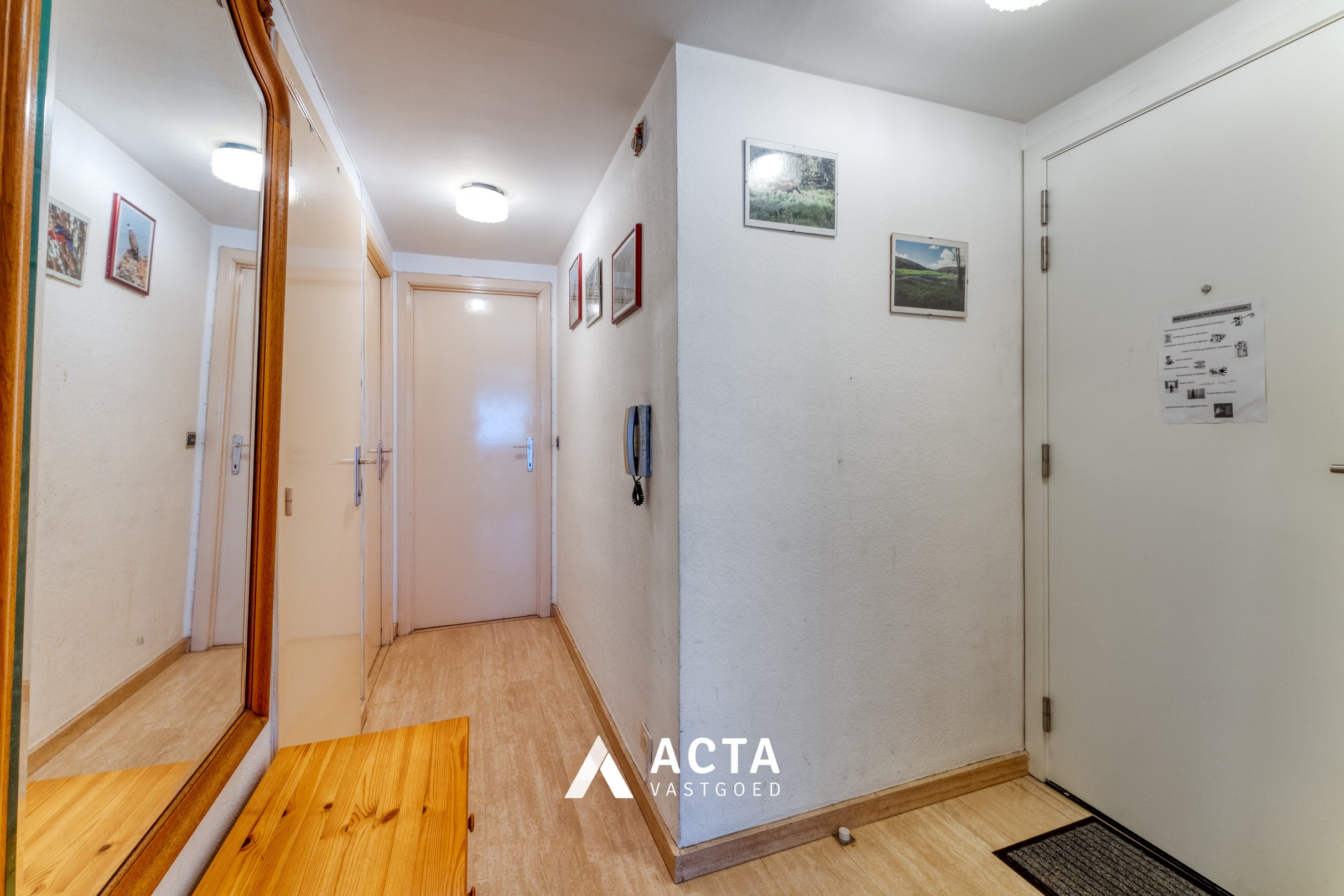 Centraal gelegen appartement met twee slaapkamers nabij zeedijk 