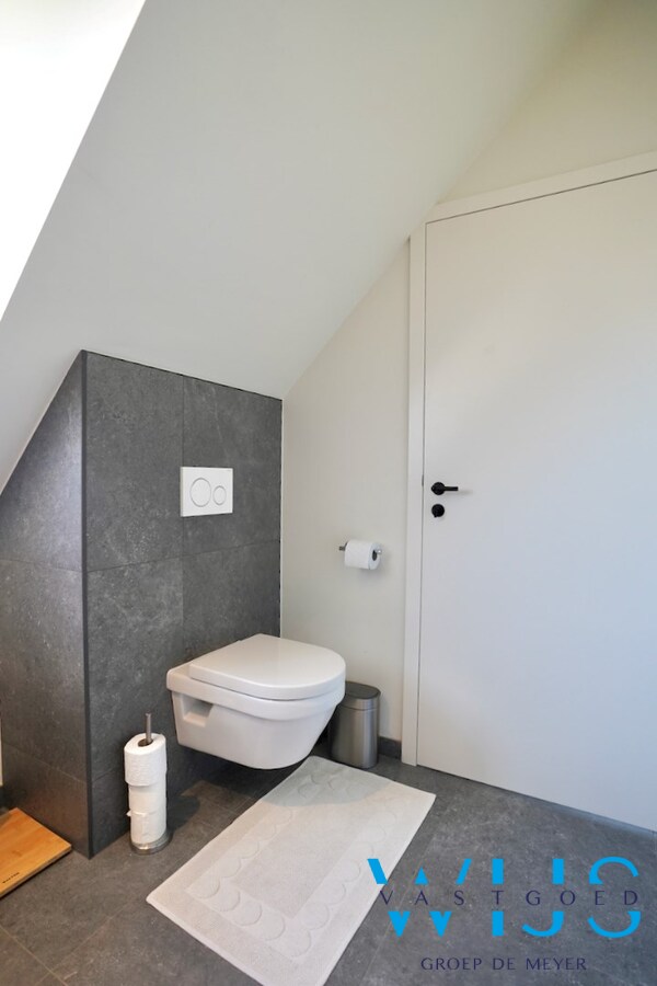 Instapklaar appartement met 2 slaapkamers &amp; terras te ASSENEDE ! 