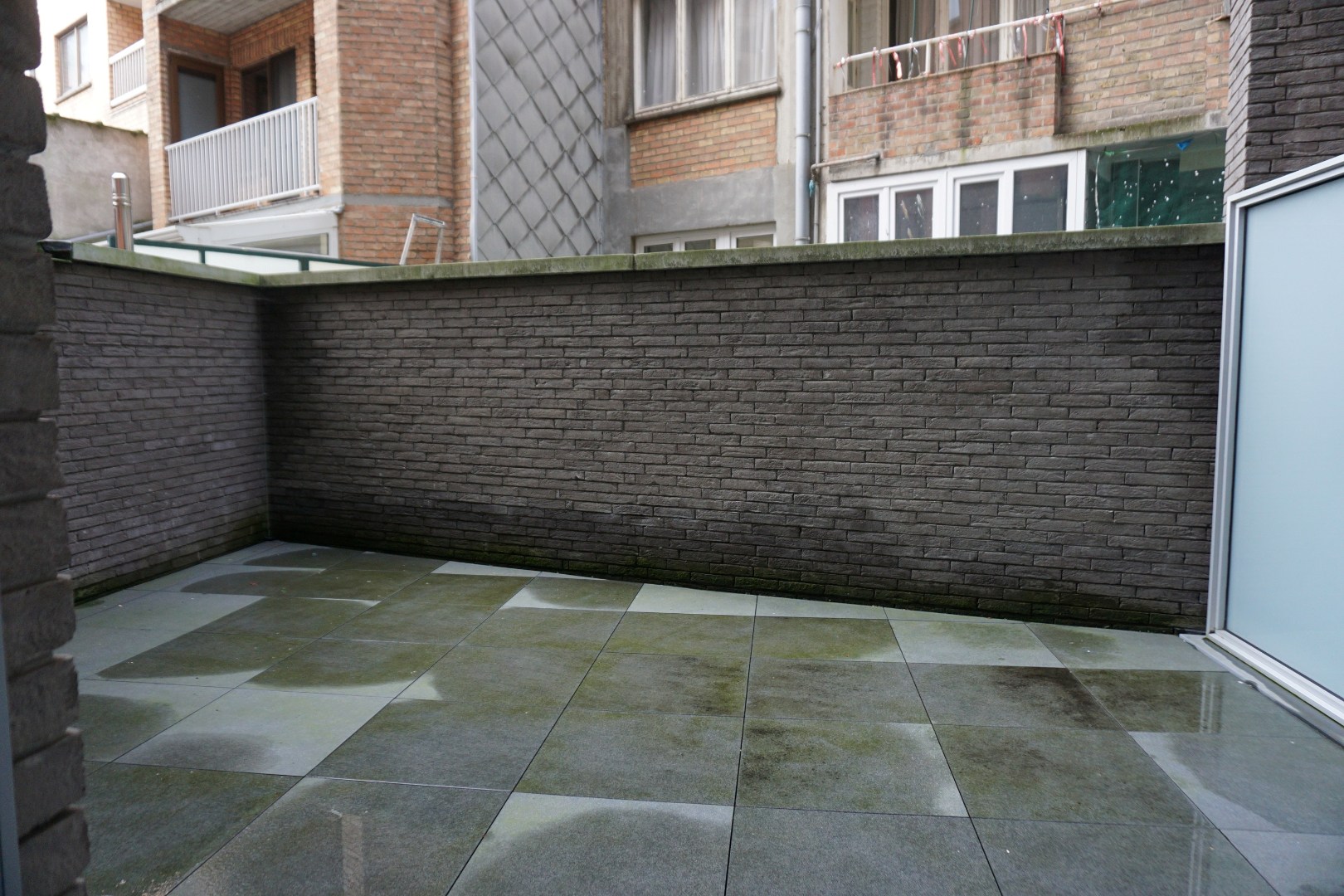 NIEUWBOUWAPPARTEMENT MET 2 SLAAPKAMERS EN TERRAS IN CENTRUM OOSTENDE 