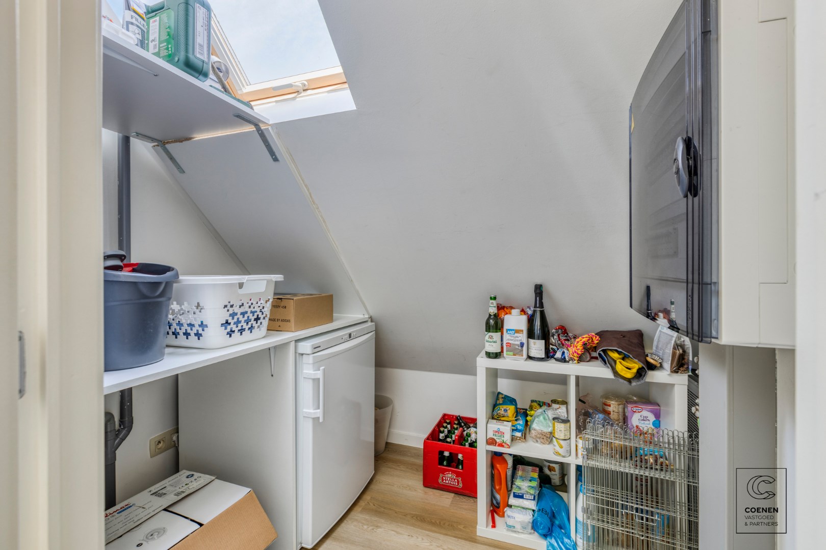 Instapklaar, recent gerenoveerd dakappartement van 55 m² te Geel! 