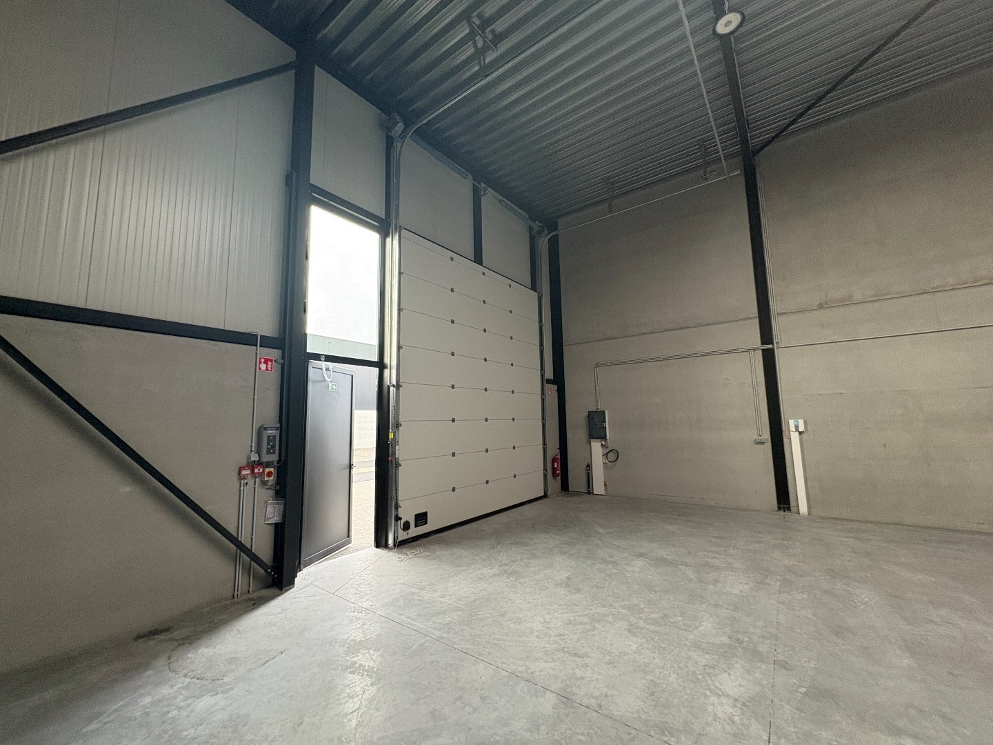 Nieuwbouw KMO-unit van ca. 180 m² in project "Saturnus" op uitstekende locatie! 