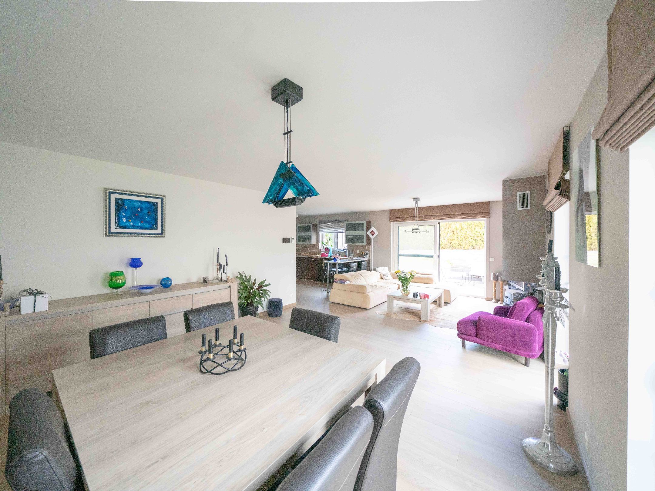 Recente villa (2013) met 4 kamers op een toplocatie! 