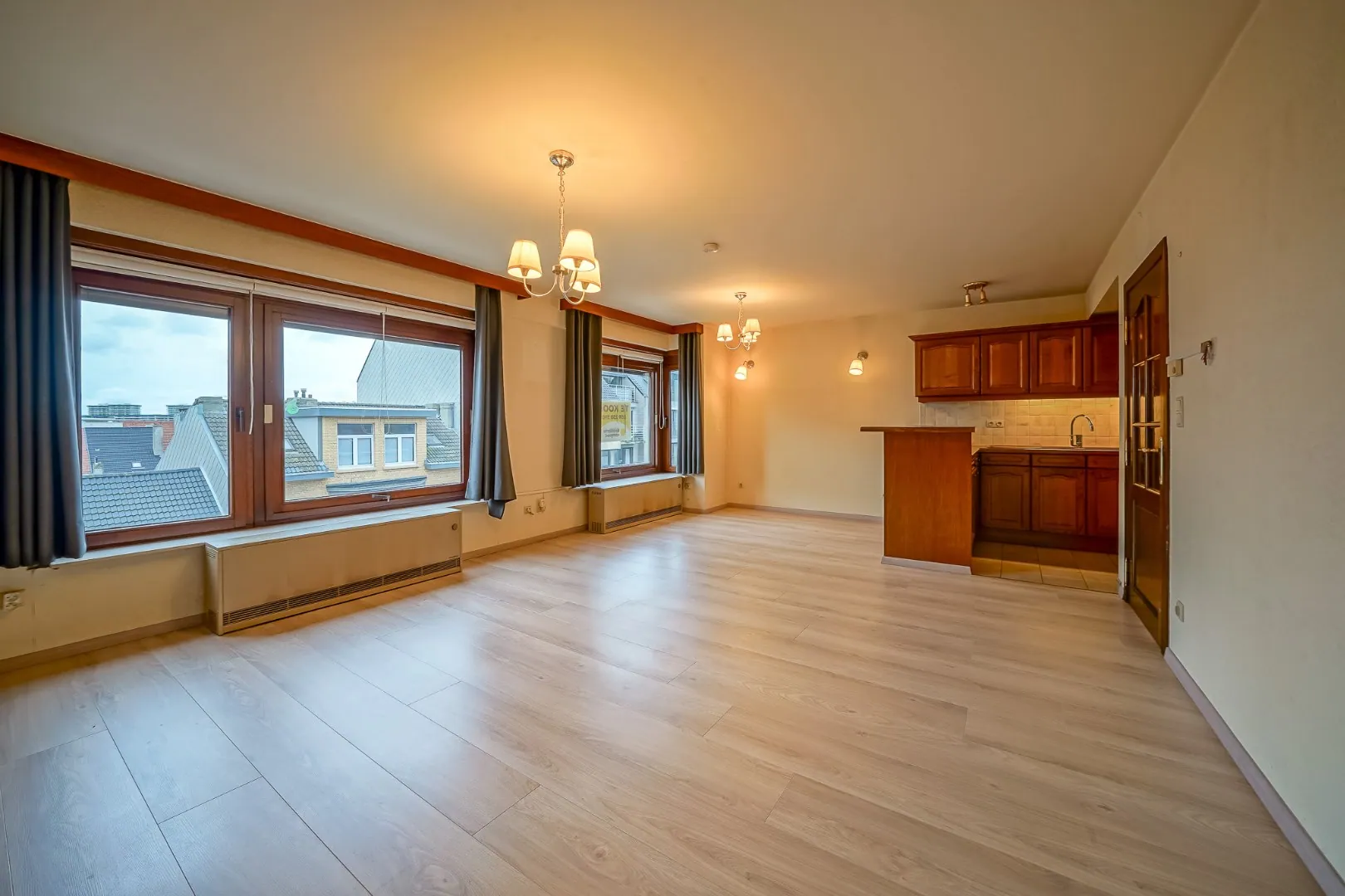 Appartement met 2 slaapkamers hoek Leffingestraat/Torhoutsesteenweg