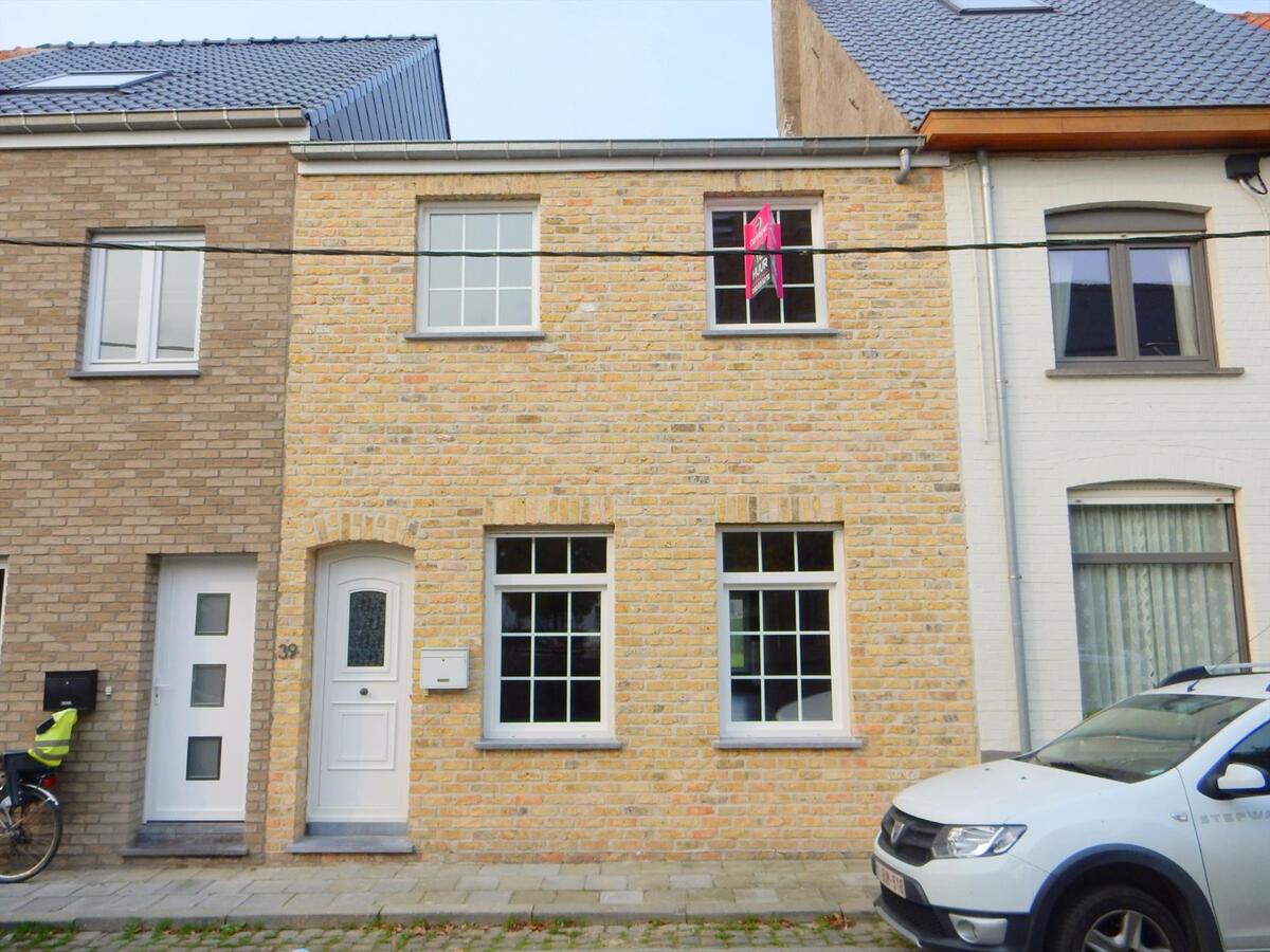 Ruime gerenoveerde woning 