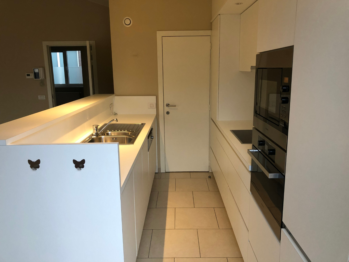 Bijzonder ruim 2-slpk-luxeappartement in centrum De Pinte 