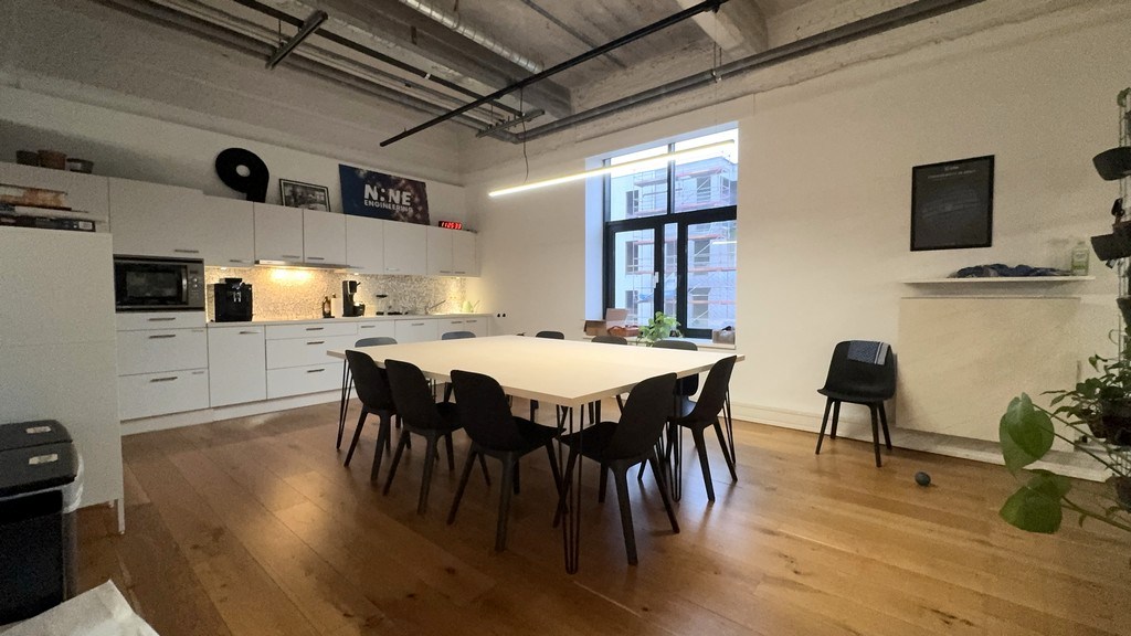 Loftkantoren te huur in Handelsdokcenter bij Gent-Dampoort