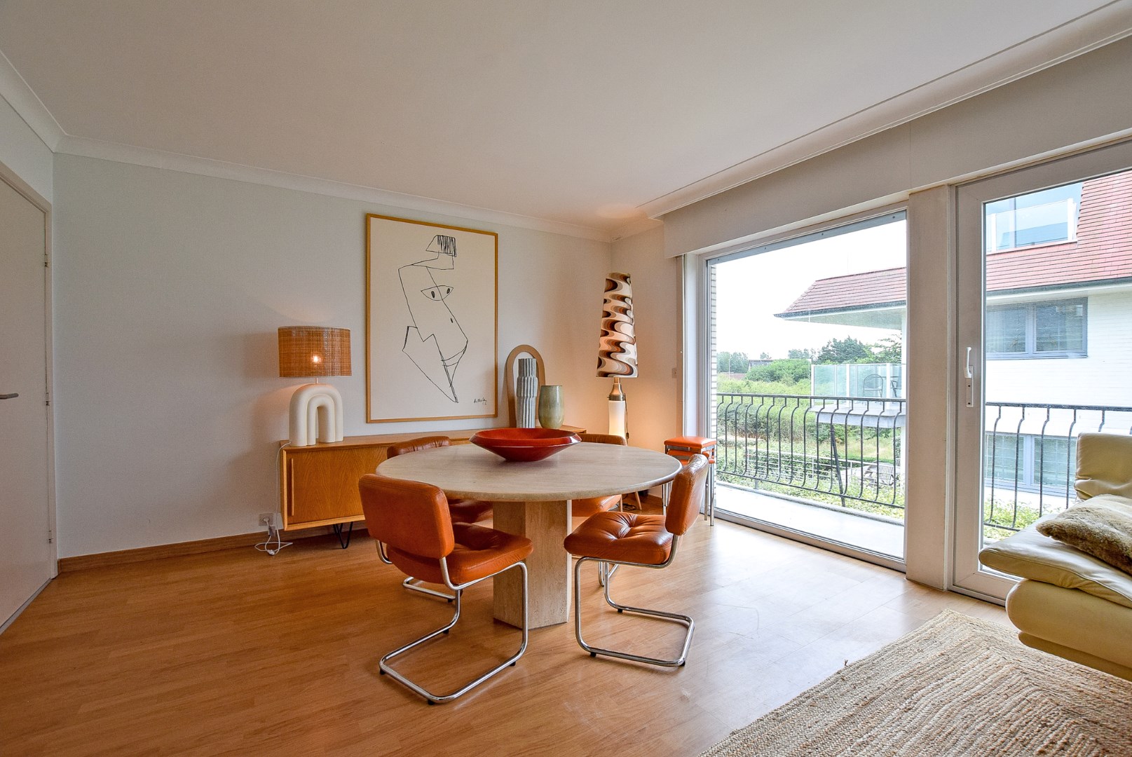 Lichtrijk 2-slaapkamerappartement 109m² te Koksijde op 250m van het strand. 