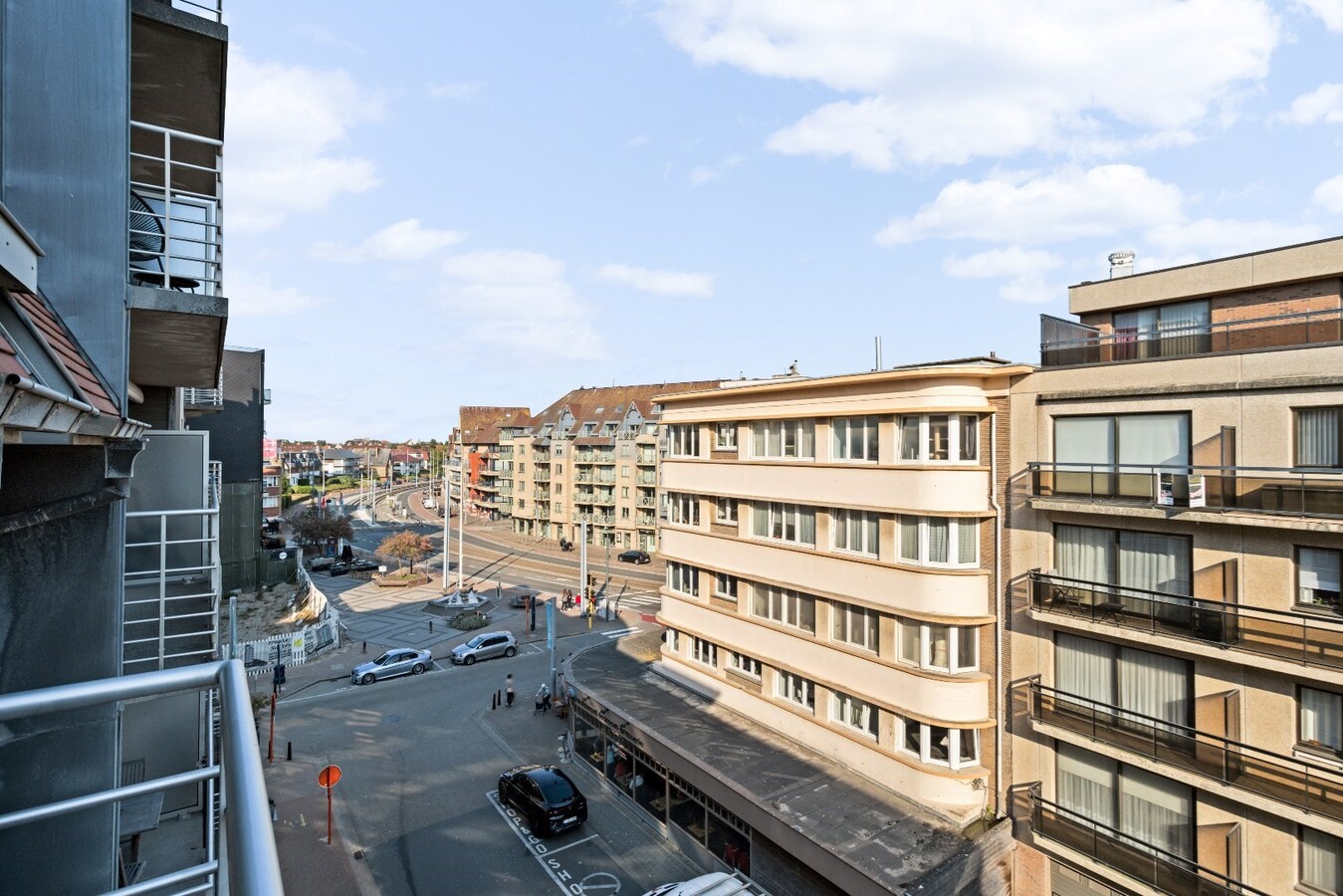 Modern 1 slaapkamerappartement op een boogscheut van het strand 