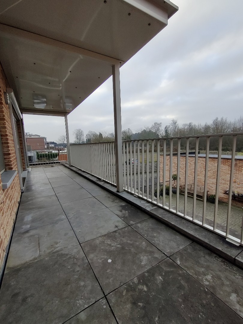 Prachtig, instapklaar appartement met 2 slaapkamers gelegen te centrum Geel 