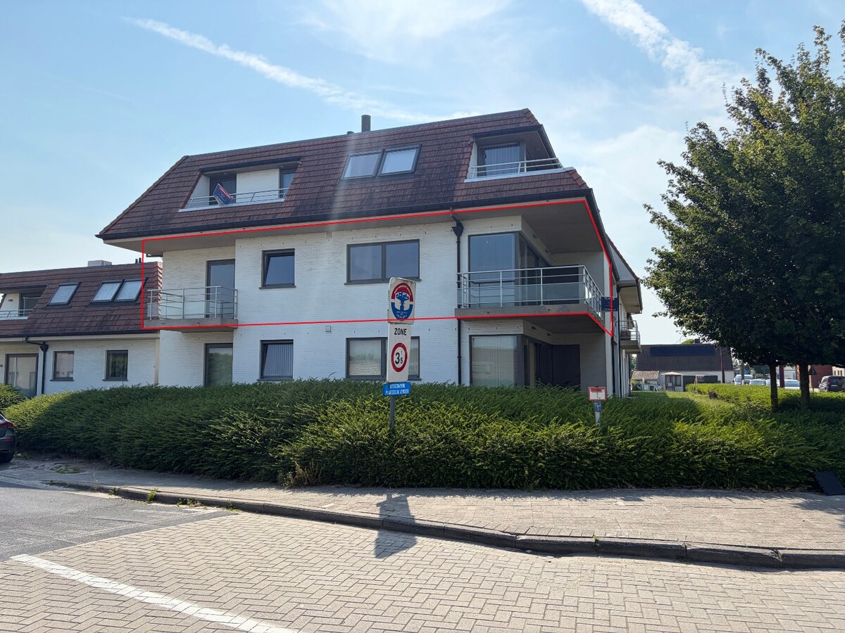 2 slpk-appartement nabij allerhande voorzieningen. 