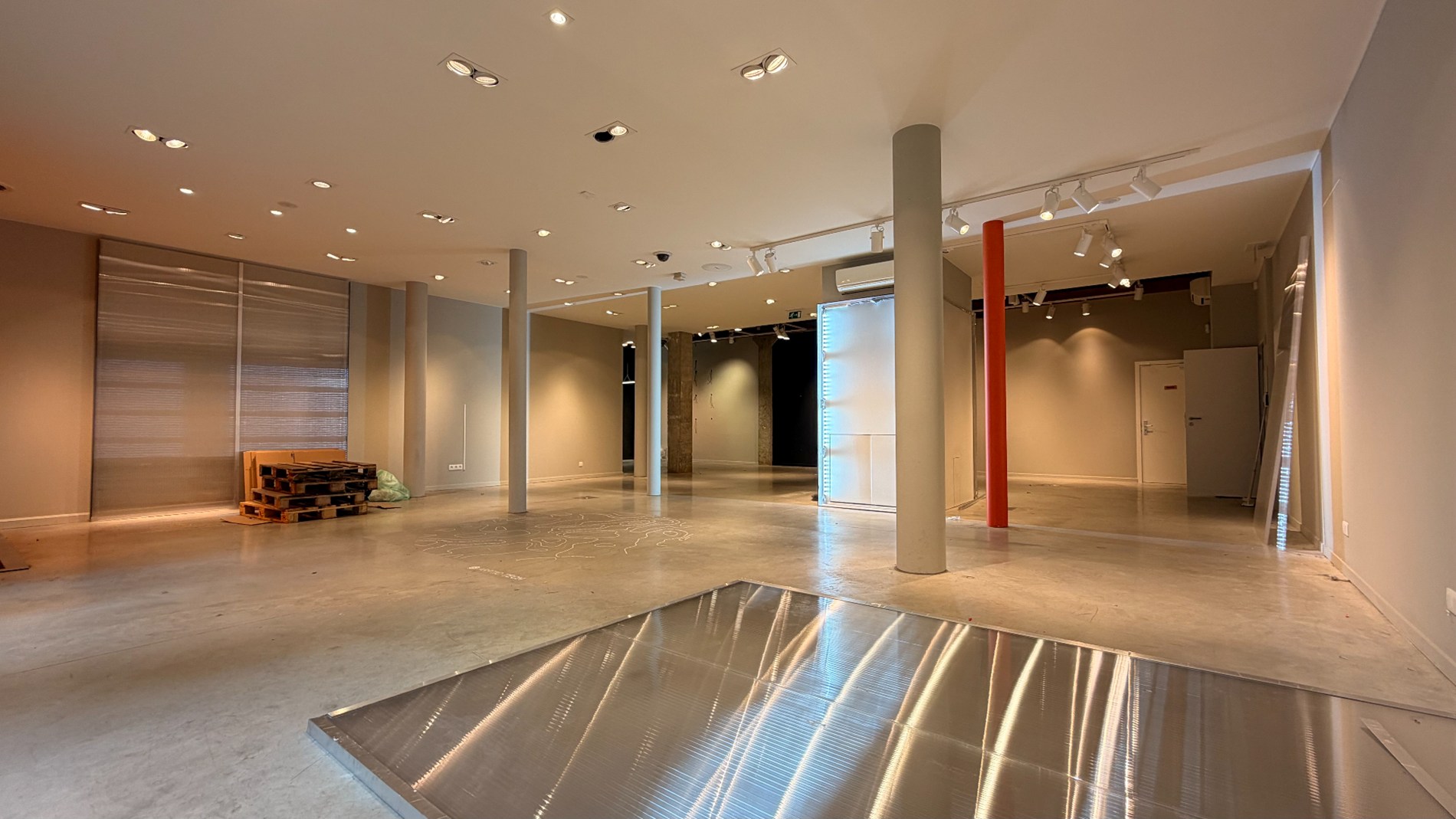 Showroom (B2B) of kantoorruimte te huur aan 't Eilandje in Antwerpen