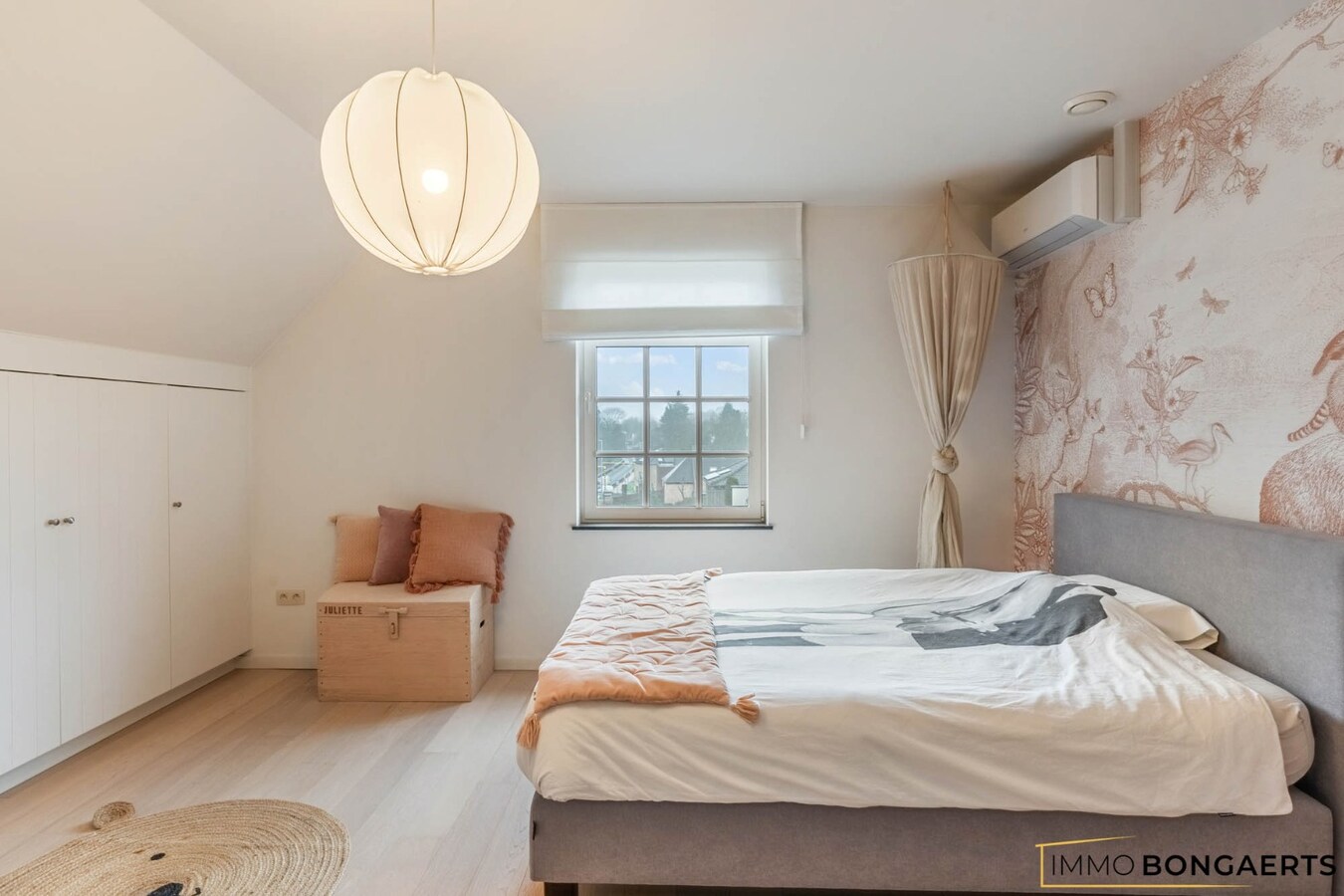 Prachtig afgewerkte woning met praktijkruimte 