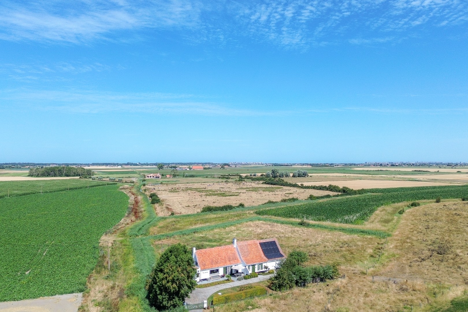 Karaktervolle hoeve met veel ruimte in een landelijke omgeving 