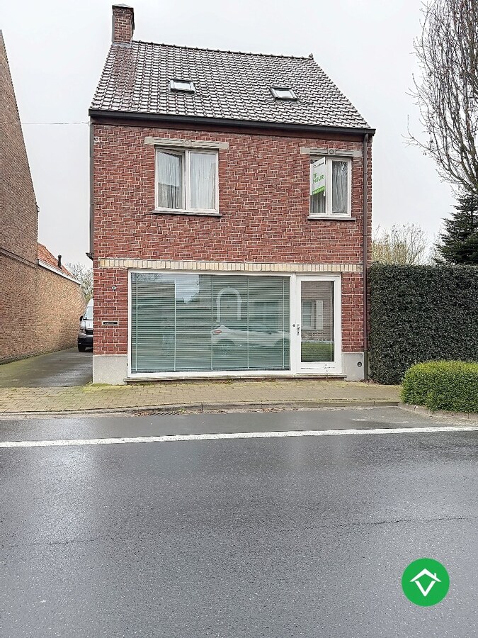 Ruime woning met 4 slaapkamers en terras te Ichtegem 
