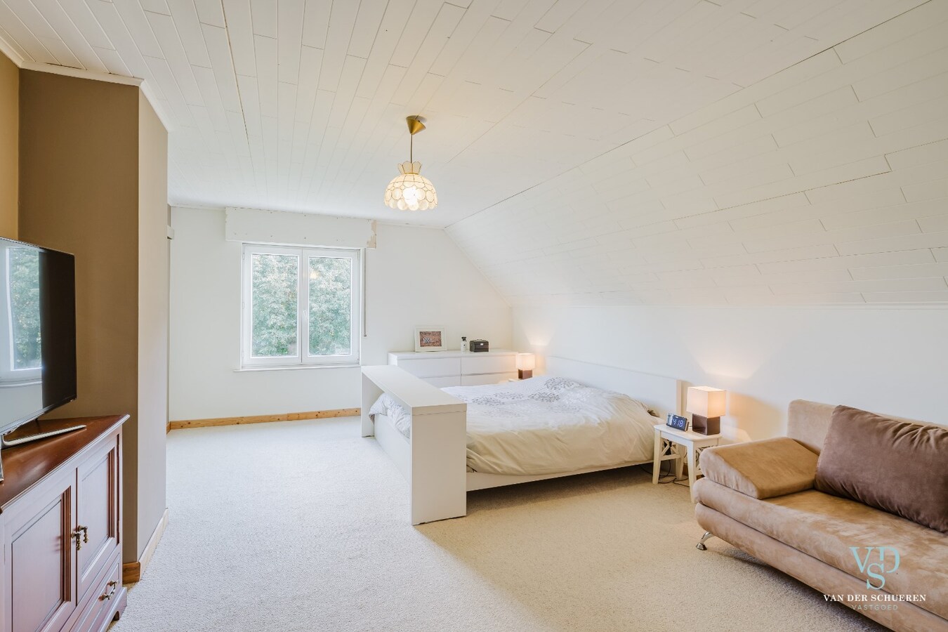 Bijzonder ruime (446m²), tijdloze villa 