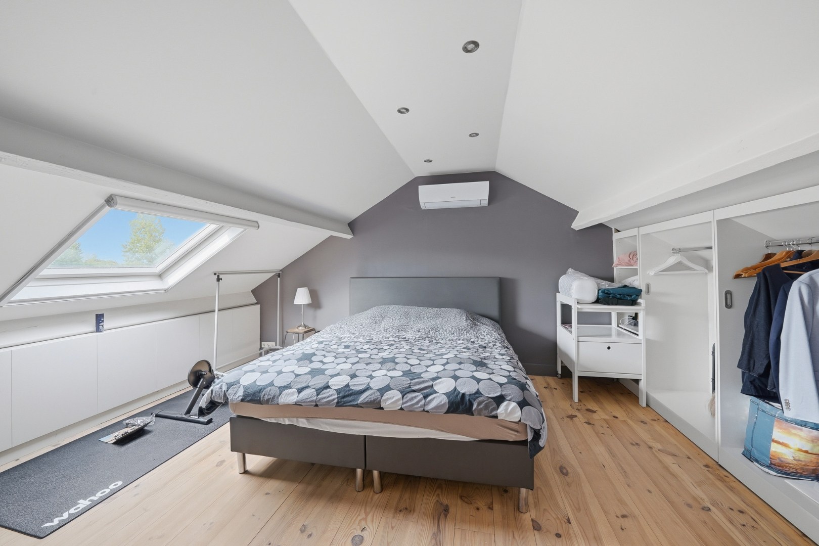 Duplex-appartement van 165 m² met garage, carport en zonnig terras in de Vicognewijk 