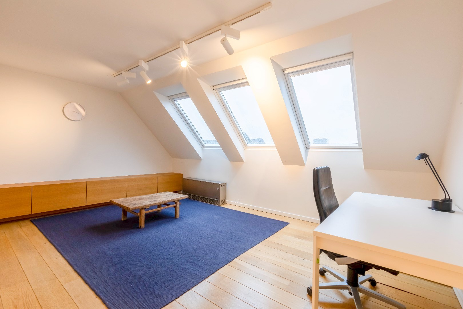 Gemeubeld duplex-appartement met terras 